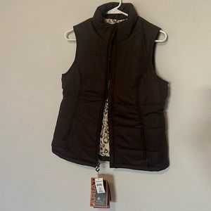 New w/ tags Ariat Vest